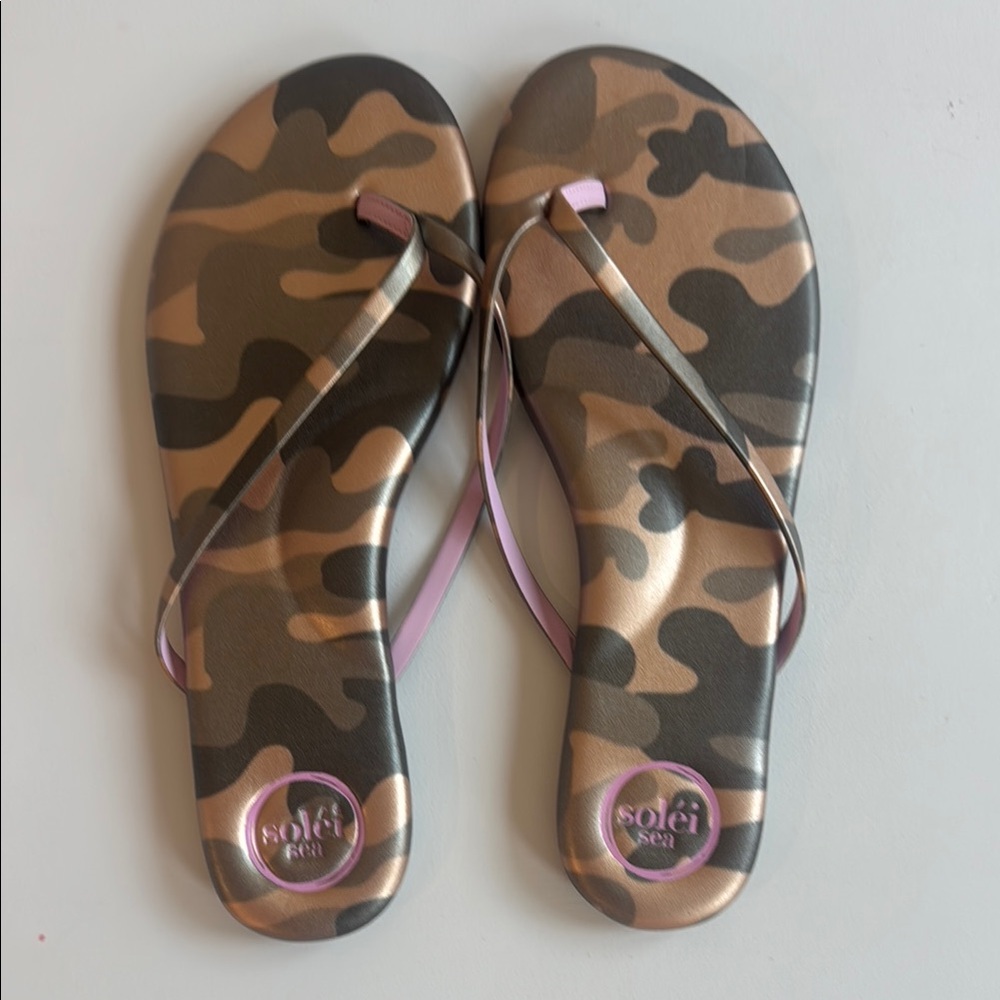 Solei Sea Camo Flip Flops